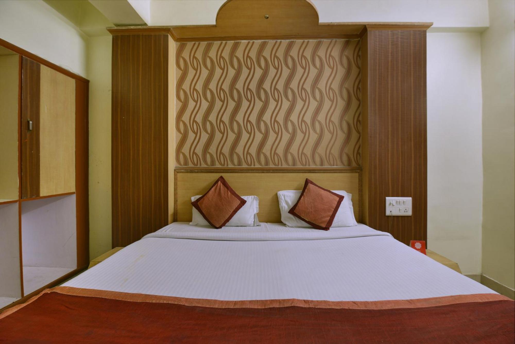 โอโย 2326 โฮเต็ล สตาร์ พลาซา Hotel ชัยปุระ ภายนอก รูปภาพ